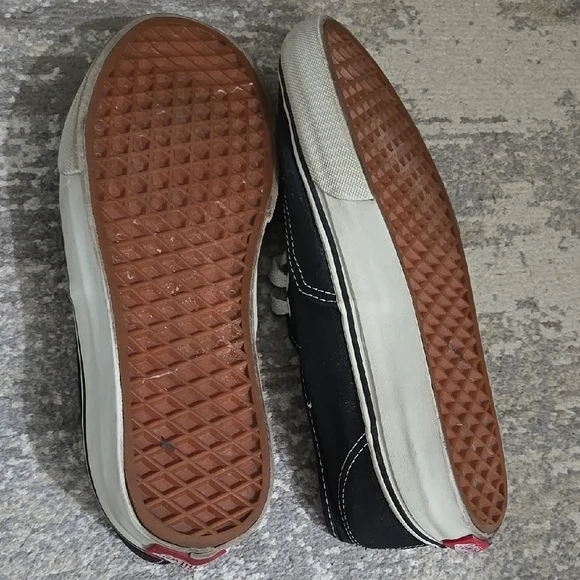 Mens Vans Black Canvas Sneakers 6.5 - Picture 3 of 7